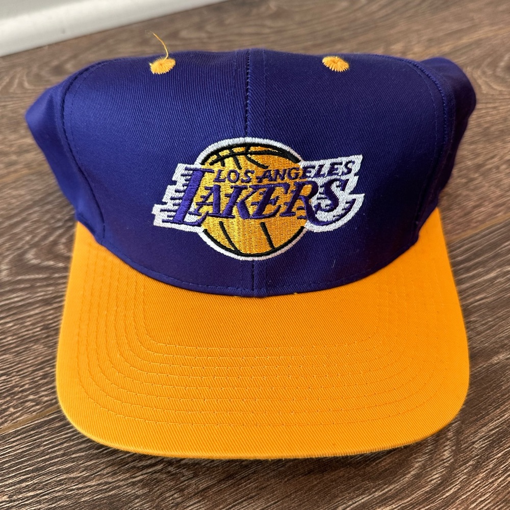 Vintage Los Angeles Lakers Snapback hat from 80s - Retro LA NBA